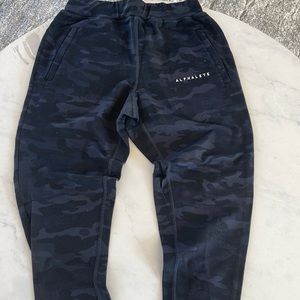 Alphalete camo joggers
